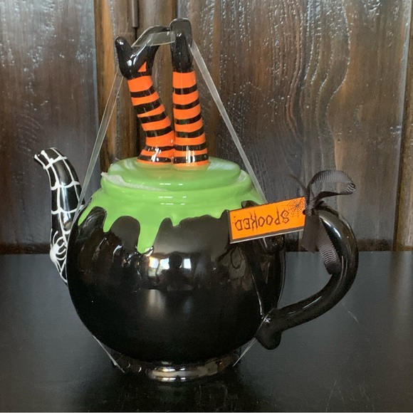 Potter’s Studio Witch Legs Halloween Cauldron Teapot with Spider Web Spout - Picture 7 of 14